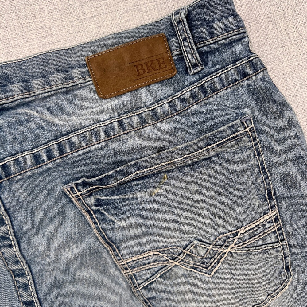 BKE Tyler Bootcut Jeans Men 36R (fits 38x29) Blue Medium Wash Buckle Denim